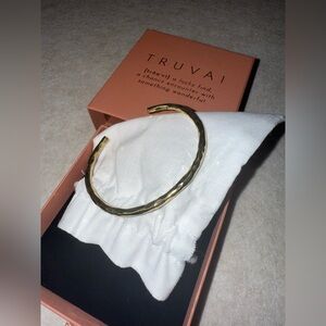 TRUVAI Margo Cuff Bracelet GOLD PLATED UPCYCLED Hammered BRASS,NWT